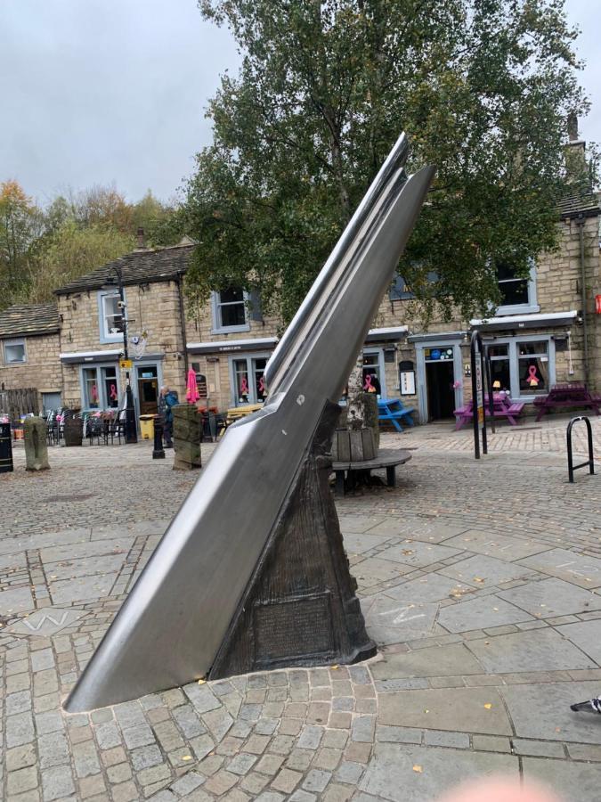 Stylish Apartment In The Centre Of Hebden Bridge. Exterior photo