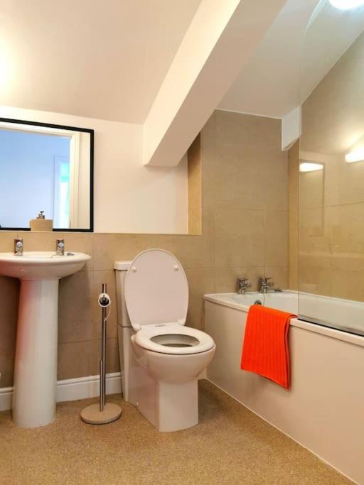 Stylish Apartment In The Centre Of Hebden Bridge. Exterior photo